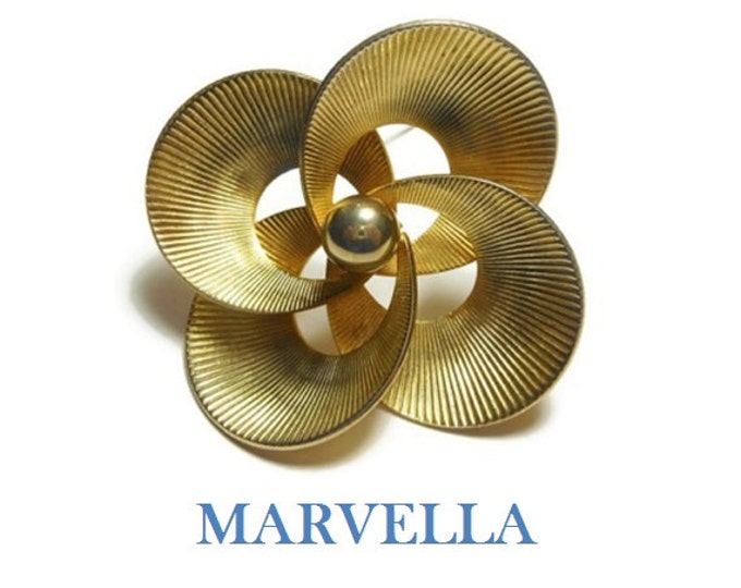 Marvella 1940s gold brooch, abstract floral pin with textured striated curves and single ball center, large statement brooch