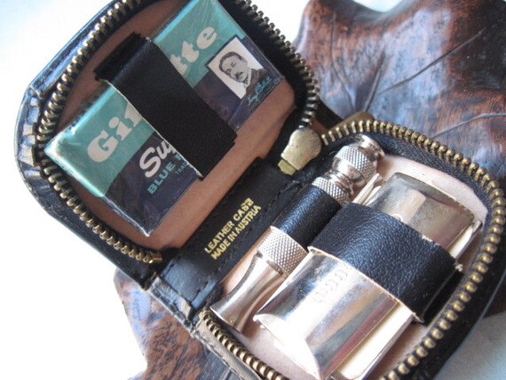 Vintage Gillette Compact Travel Size Razor Kit Leather Case