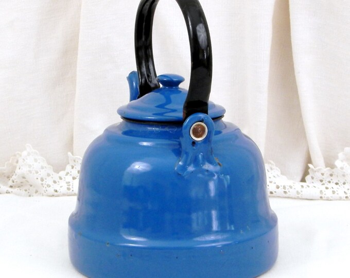 Vintage French Enamelware Blue Kettle, French Country Decor, Vintage Kitchenalia, Kitchenware, Retro Home Interior, Cooking, Blue Kitchen Vintage French Enamelware Blue Kettle, French Country Decor, Vintage Kitchenalia, Kitchenware, Retro Home Interior, Cooking, Blue Kitchen