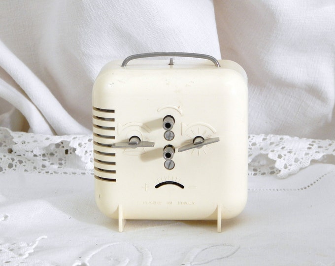 Working Vintage Mid Century Italian SHD Mechanical Alarm Clock Off White / European / Wind-up / Retro Interior / Hipster Home Office Bedroom Working Vintage Mid Century Italian SHD Mechanical Alarm Clock Off White / European / Wind-up / Retro Interior / Hipster Home Office Bedroom