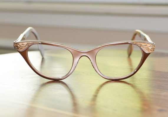 Vintage Tura Gold With Leaf Detail Cat Eyeglasses 1950s 1960s 9996