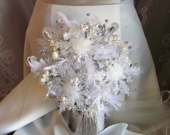 Winter wedding bouquet, snowflake bouquet, winter bridal bouquet, winter bouquet, Christmas wedding, tassel bouquet, feather wedding bouquet