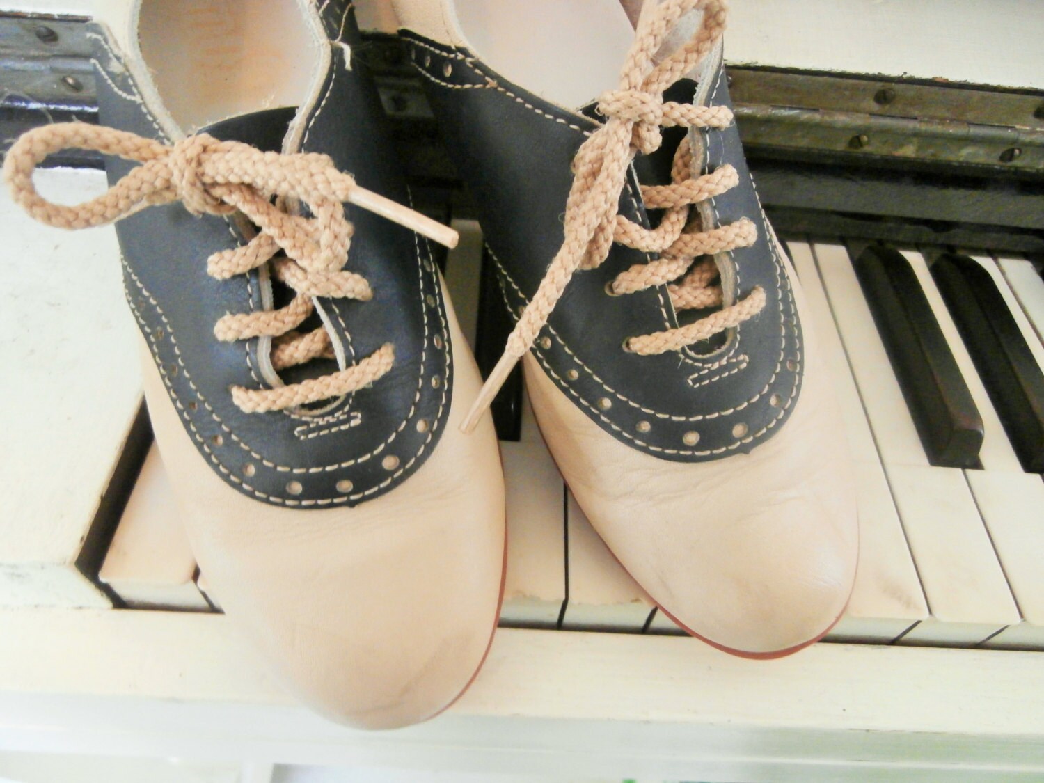 where are leather shoes made