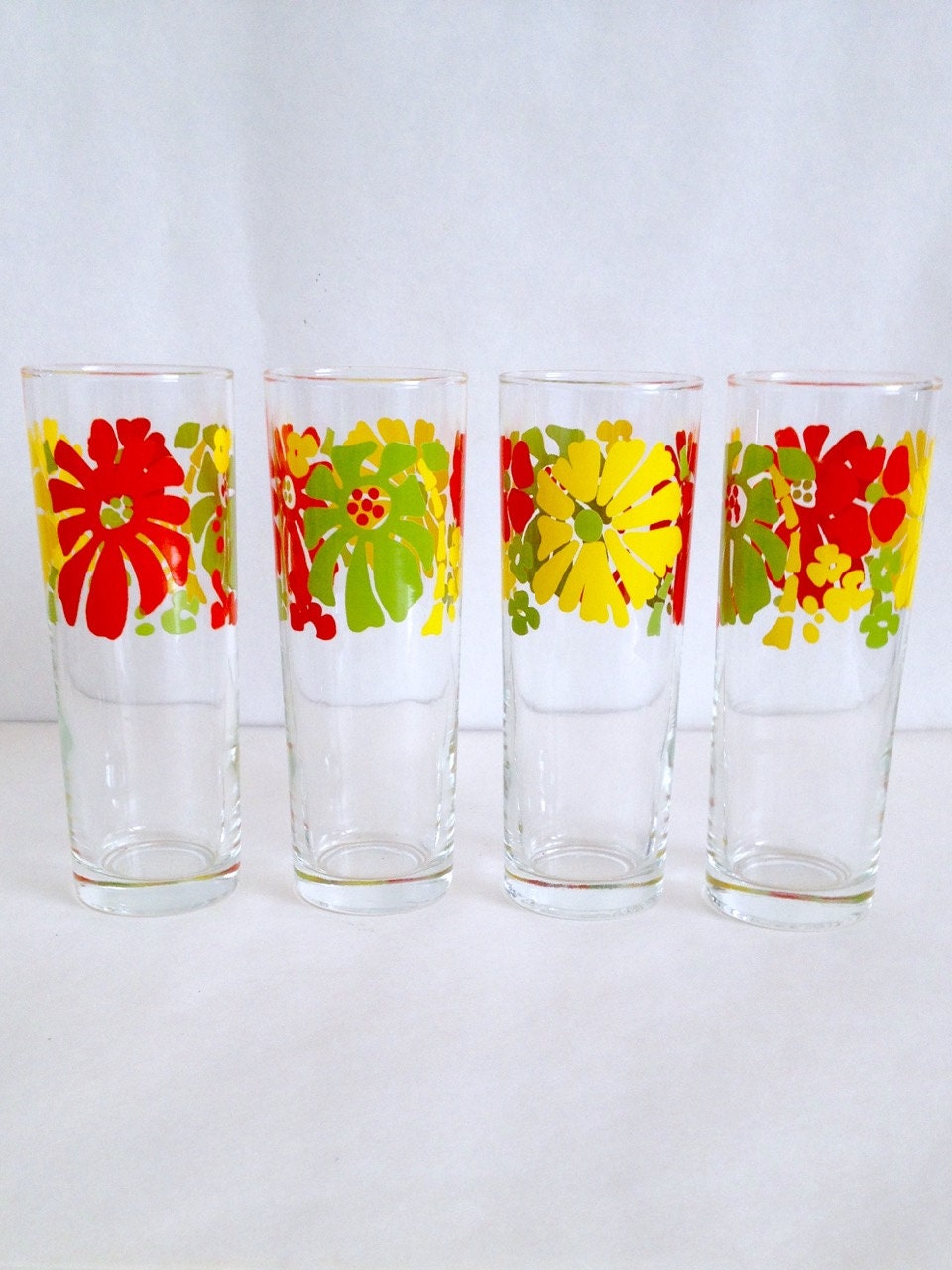 Retro Floral Drinking Glasses Four Vintage Retro by detteryan