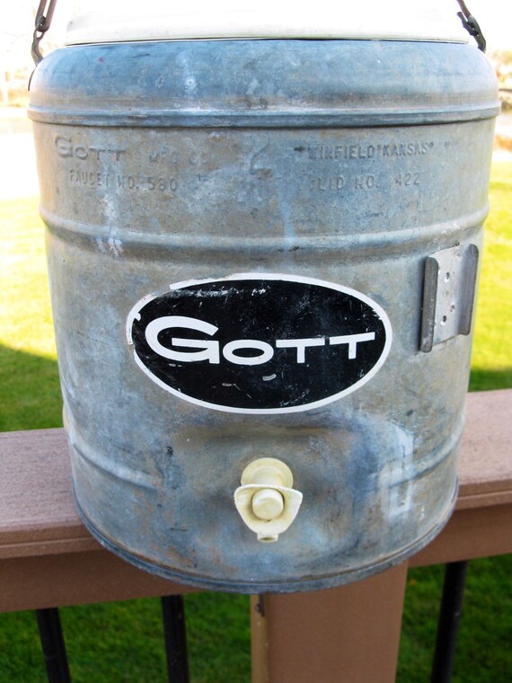Gott Water Cooler2 GallonGalvanized Metal with linerGood