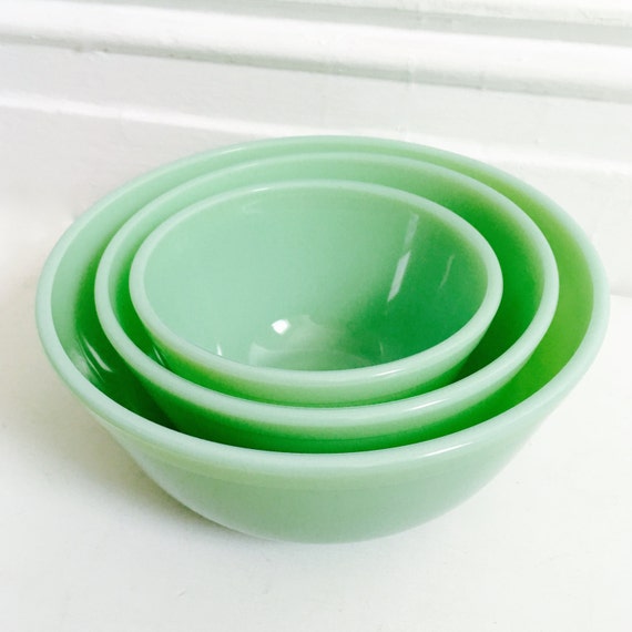 Jadeite Mixing Bowl Set