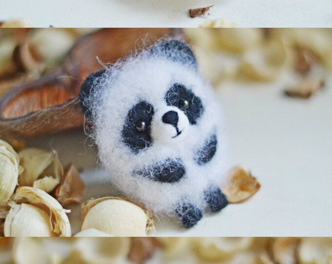 Friendship Is Always Warm // Set of 2 brooches // Raccoon and Panda // 100% natural wool // Dry Felting // Best Gift for Friend //