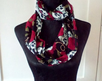Pretty skull and roses infinity scarf