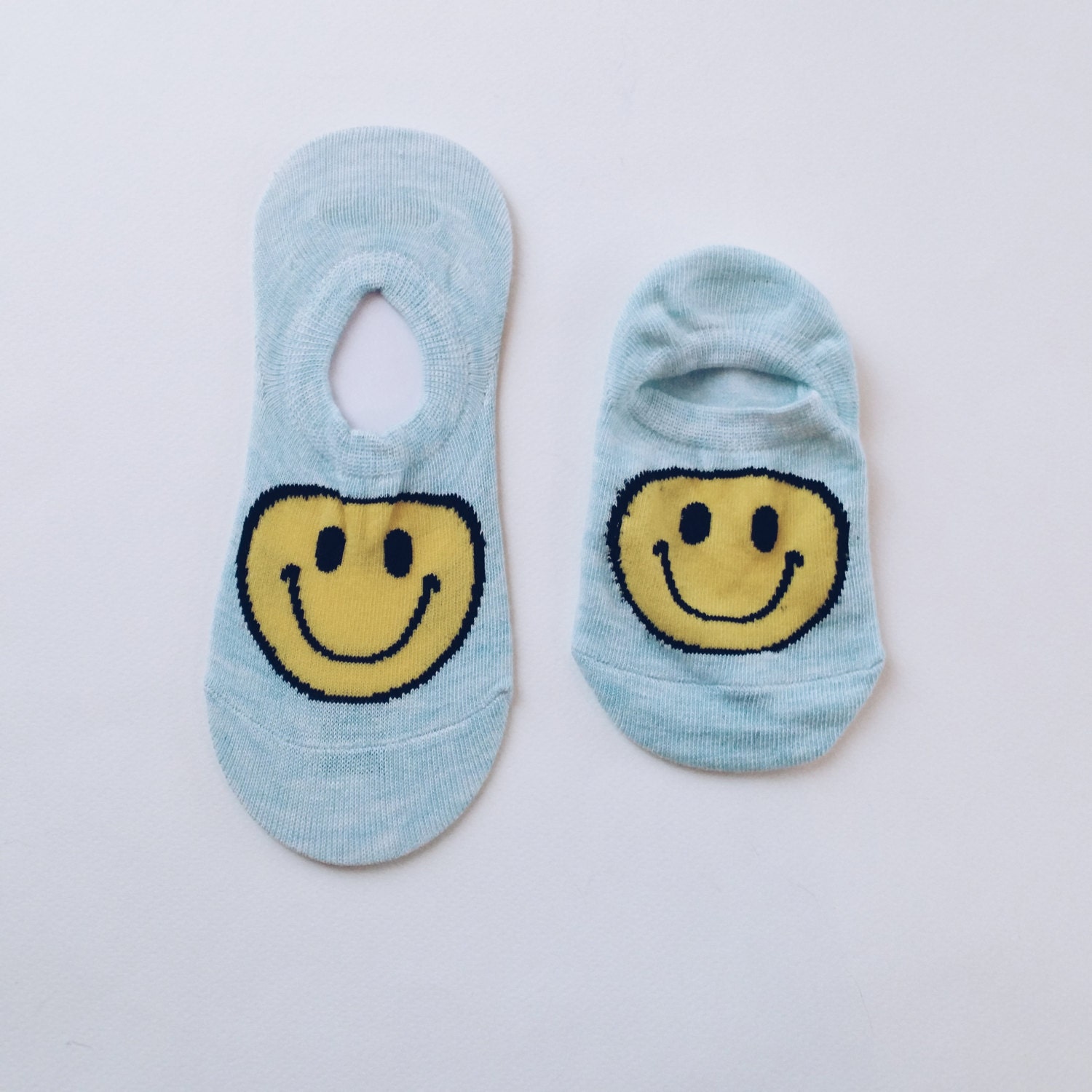 socks with smiley face on ankle