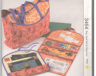 Kwik Sew 3464 Sewing pattern for bag, quilt roll and organizer. Travel organizer with vinyl pockets, lined bag or quilt roll for classes.