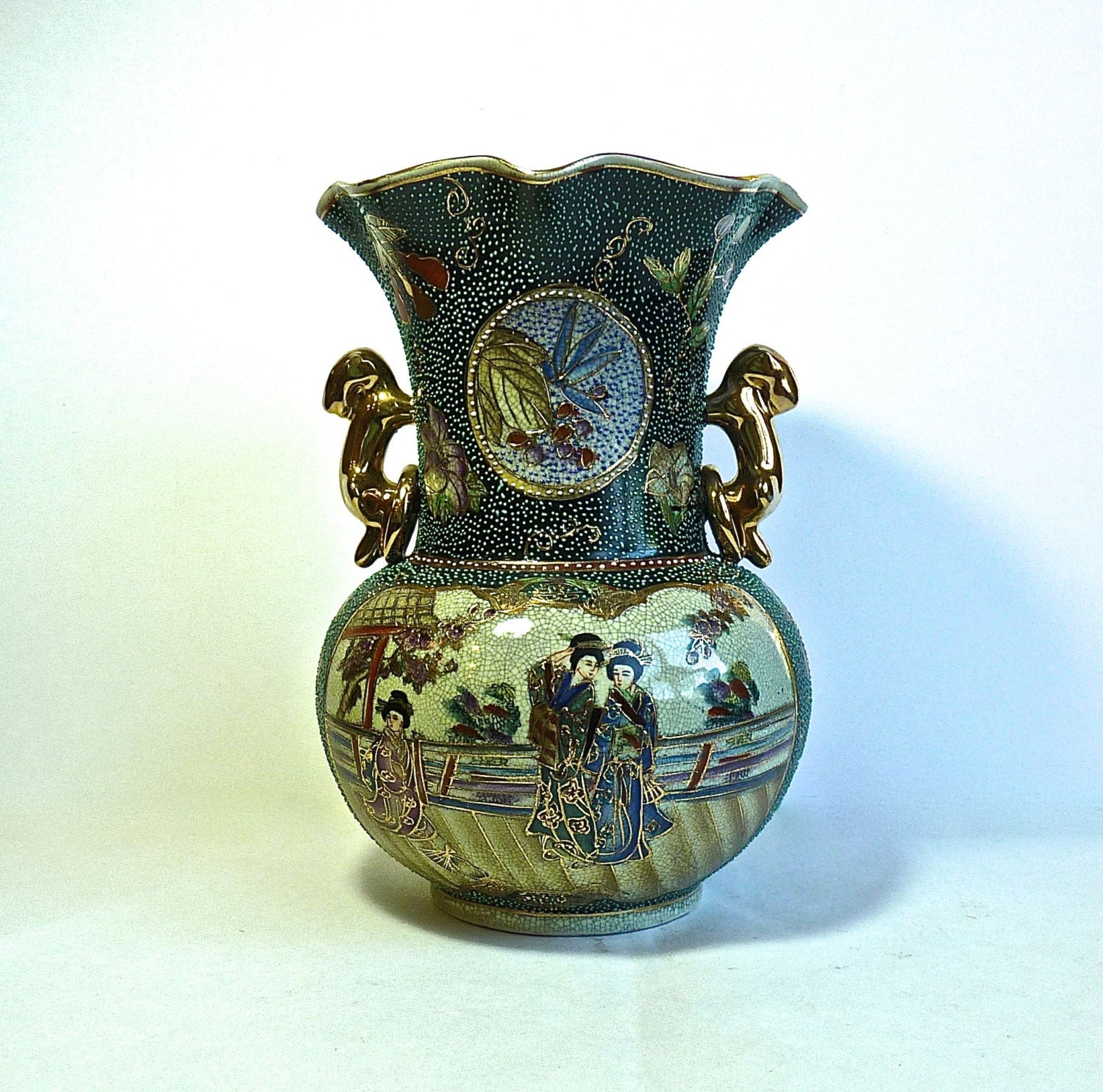 ROYAL SATSUMA JAPANESE Signed Vase Japanese Porcelain