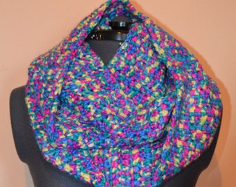 Crochet infinity scarf and matching hat