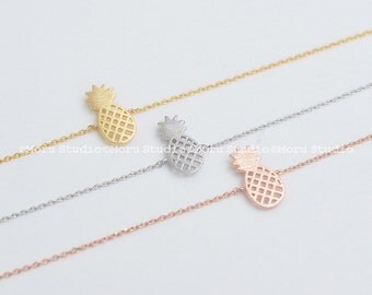 Dainty Pineapple Bracelet - Available in Gold, Silver, Rose Gold. Delicate Pineapple Bracelet, BFF, Friendship Bracelet, Gift Idea BCR118