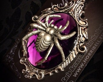 Light Amethyst Spider Necklace // Spider Pendant // Gothic Necklace // Spider Jewelry // Black Widow