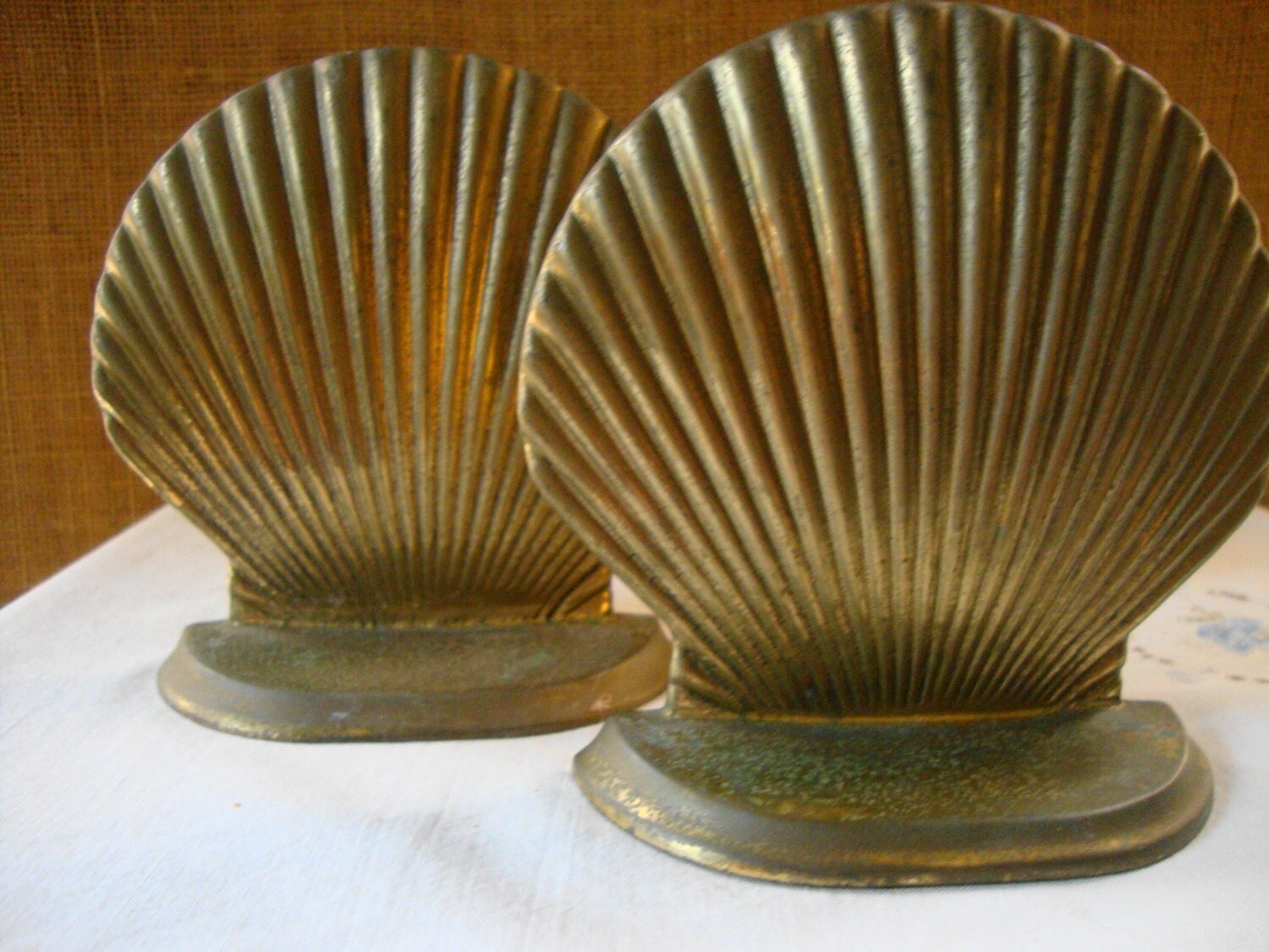 VINTAGE Brass Sea Shell Scallop Shell Book Ends Solid Cast