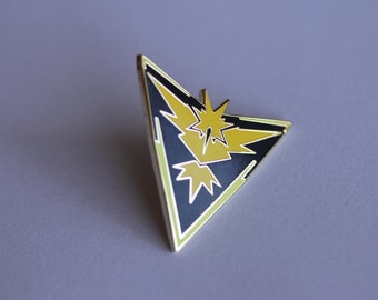 Pokemon Go! Team Instinct Gold Metal Pin