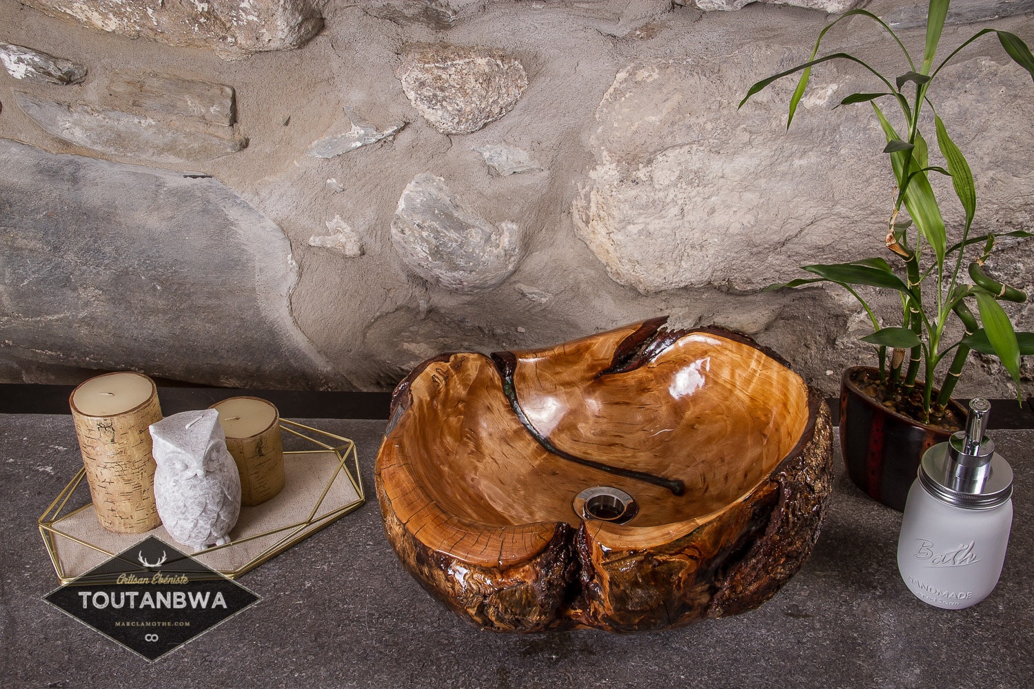 burl sink in bathroom