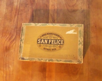 San Felice Cigar Box Deisel-Wemmer-Gilbert Corp. Detroit, Mich San Felice Panetelas 1940's