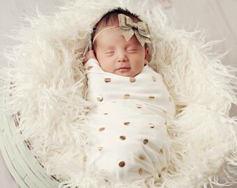 Knit swaddle blanket gold dots, lightweight baby blanket with modern print, swaddling blanket, gold dots knit blanket