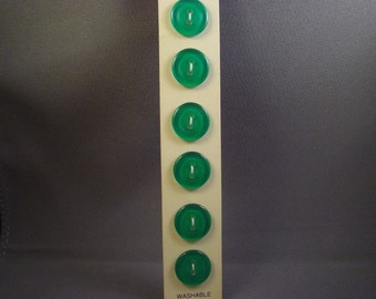 Slimline Green Buttons on Card, 14mm, vintage, 6 count