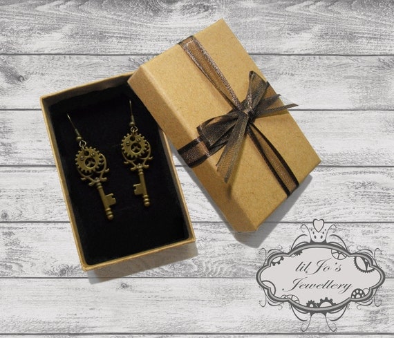 Key and Cog Earrings with Gift Box. steampunk, cosplay, steampunk jewellery, steampunk gift, steampunk accessory, gift box, gift for her.