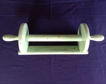 Vintage paper towel holder // wooden towel holder // vintage kitchen