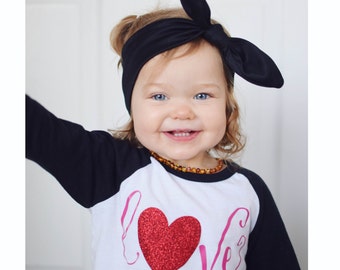girl valentines day outfit, baby girl valentines day shirt, toddler girl, v-day shirt, love, toddler valentines raglan, baseball tee, glitte