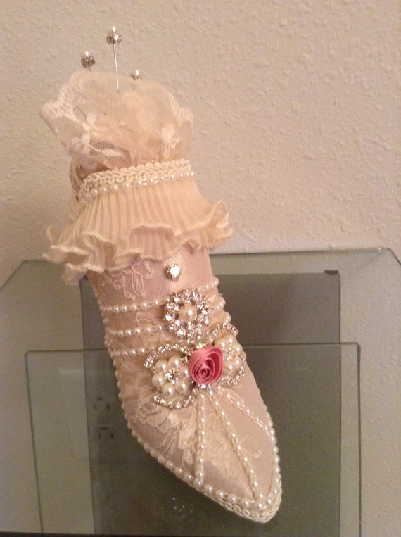 Shoe Pin Cushion By Latinaloveslace On Etsy