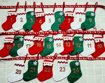 Christmas Advent Calendar. Stocking Advent Calendar. Christmas Stockings. Stocking garland. Advent Calendar. Mini stockings.