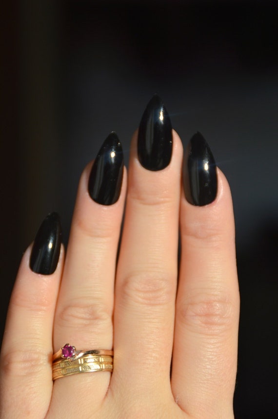 Black high gloss stiletto nails stick on nails by LooveBeauty