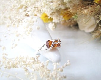 Elegant Honey Baltic Amber Ring, Natural Baltic Amber From Poland, Post Modern Designed Ring, Natural Inclusion Fossil