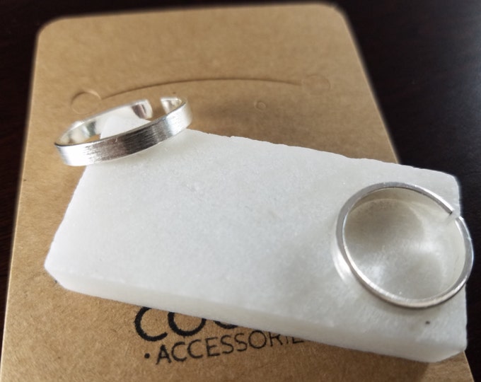 Plain Silver Ring. midi size available