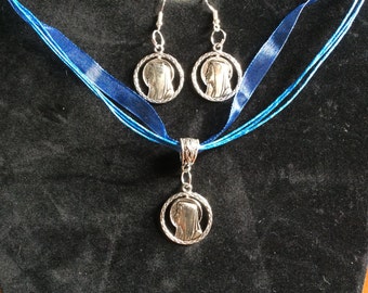 Scarf Necklace- Yellow/Madonna & Child main image 1