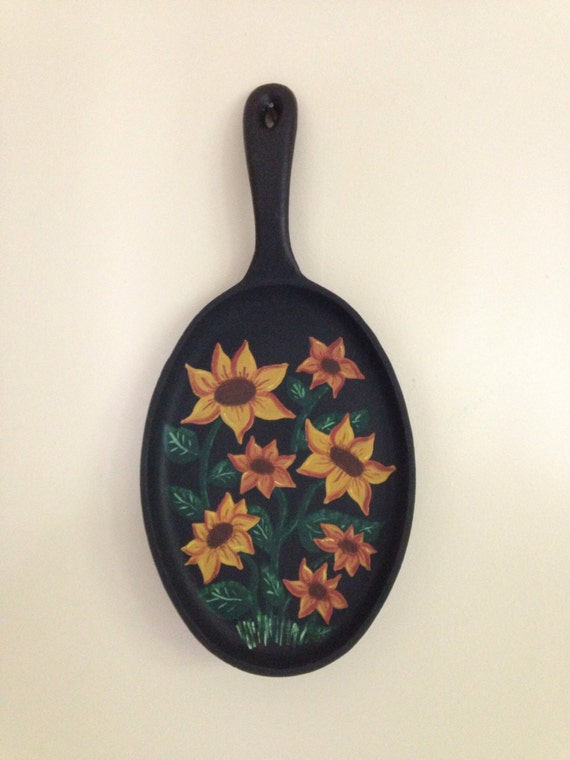 Cast iron hand painted sunflower flat frying pan