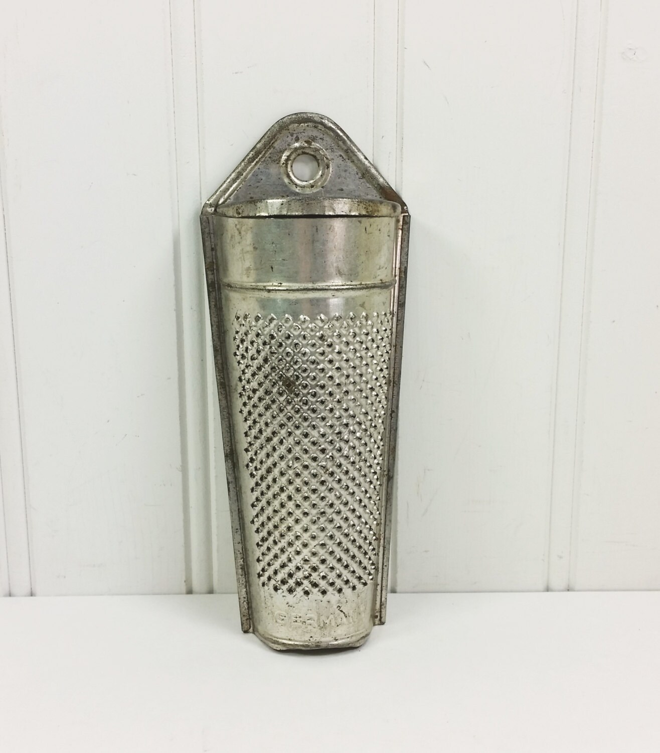 Vintage Nutmeg Grater Metal Spice Grater Zester Lidded Box