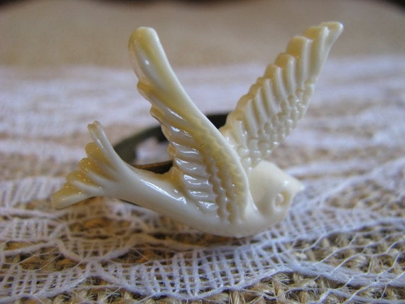 Swallow Engagement Ring 54