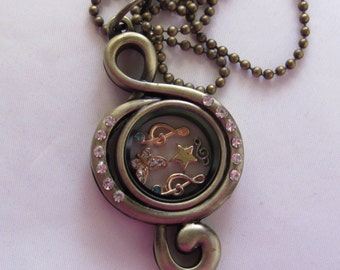 CLEARANCE ITEM SALE Treble Clef Music Note Floating Locket/Keychain