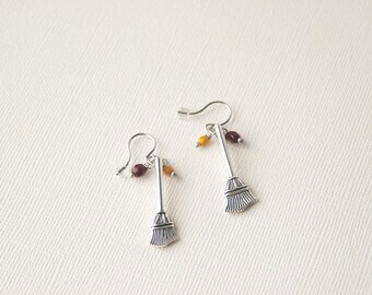 Harry Potter Earrings, Quidditch Broom Earrings, Gryffindor Earrings, Harry Potter Jewelry, Gryffindor Jewelry, Quidditch Jewelry, Trending