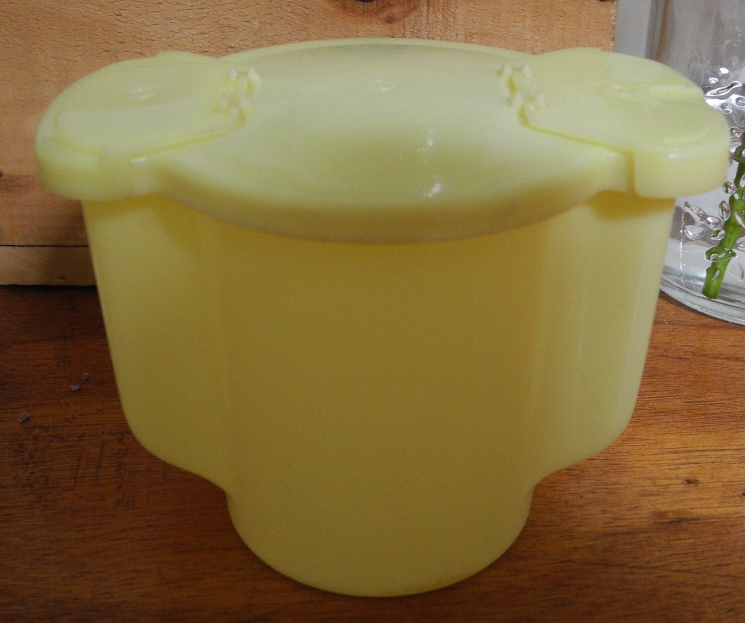 Vintage Retro Tupperware Baby Yellow Sugar Dispenser