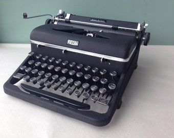CUSTOM LISTING for PHIL Royal Quiet De luxe Typewriter, Manual Typewriter