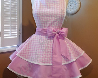 Pink Houndstooth Print Woman's Retro Apron With Tiered Skirt And Bib