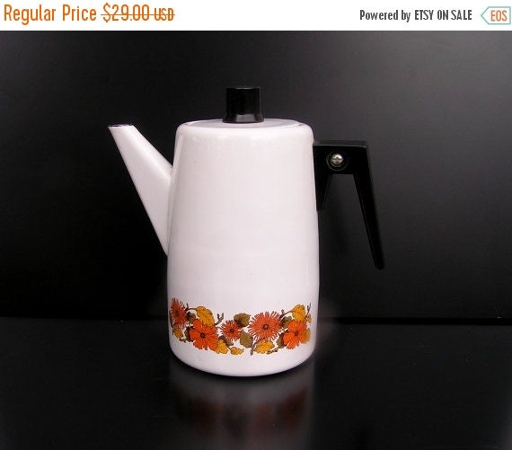 Enamel coffee pot coffee kettle tea pot by SoYesterdaySoCool