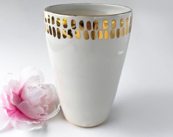 Encanto Vienna Medium Vase in Cream & White