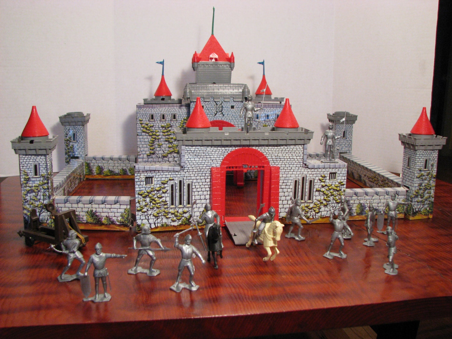 Vintage Marx Medieval Castle Play Set