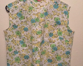 Vintage Floral Blouse Size Medium!
