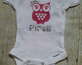 Baby girl Valentine's day outfit-owl bodysuit-onesie-baby shower gift-photo prop-personalized-custom-Valentine's Day-toddler
