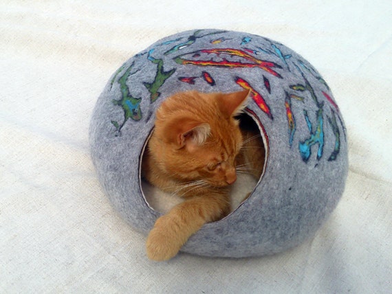 Loyareal Cat Houses For Indoor Cats - Large Cat Bed Cave For Cat House With Scra