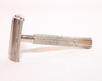 Vintage 1966 Gillette Super Speed Flare Tip TTO DE Safety Razor with Free blades - S8007