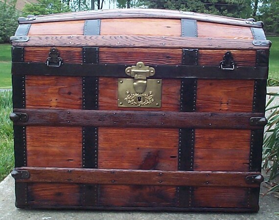 638 Antique Restored Trunk For Sale High Arch Dome Top w/