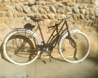 Wow!! 1950's French Post WWII Bicycle, "Motobecane", Fantastic Display, Perfectly Useable. Nearly 70 years old, Wonderful Vintage Condition!